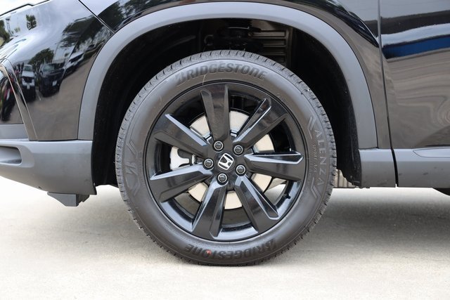 New 2025 Honda Pilot Black Edition image 9