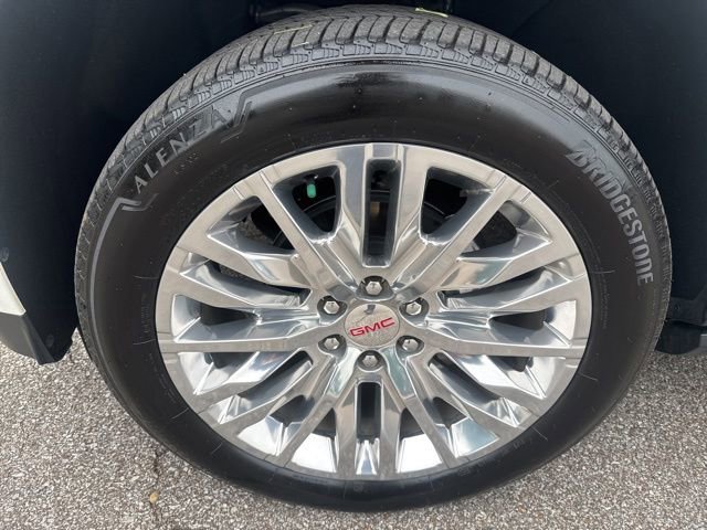 Used 2025 GMC Yukon XL Denali w/ Sun & Power Step Package AWD/4WD image 12
