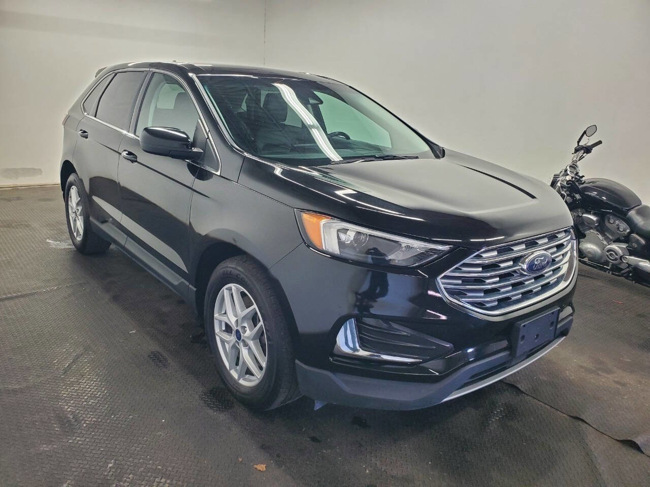 Used 2022 Ford Edge SEL image 3