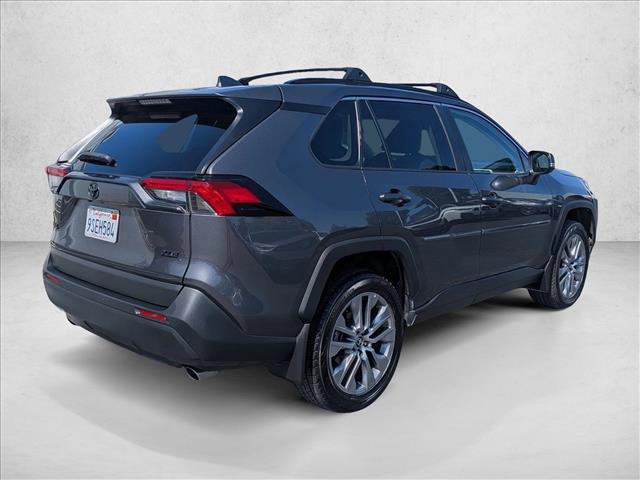 Used 2022 Toyota RAV4 XLE Premium FWD image 5