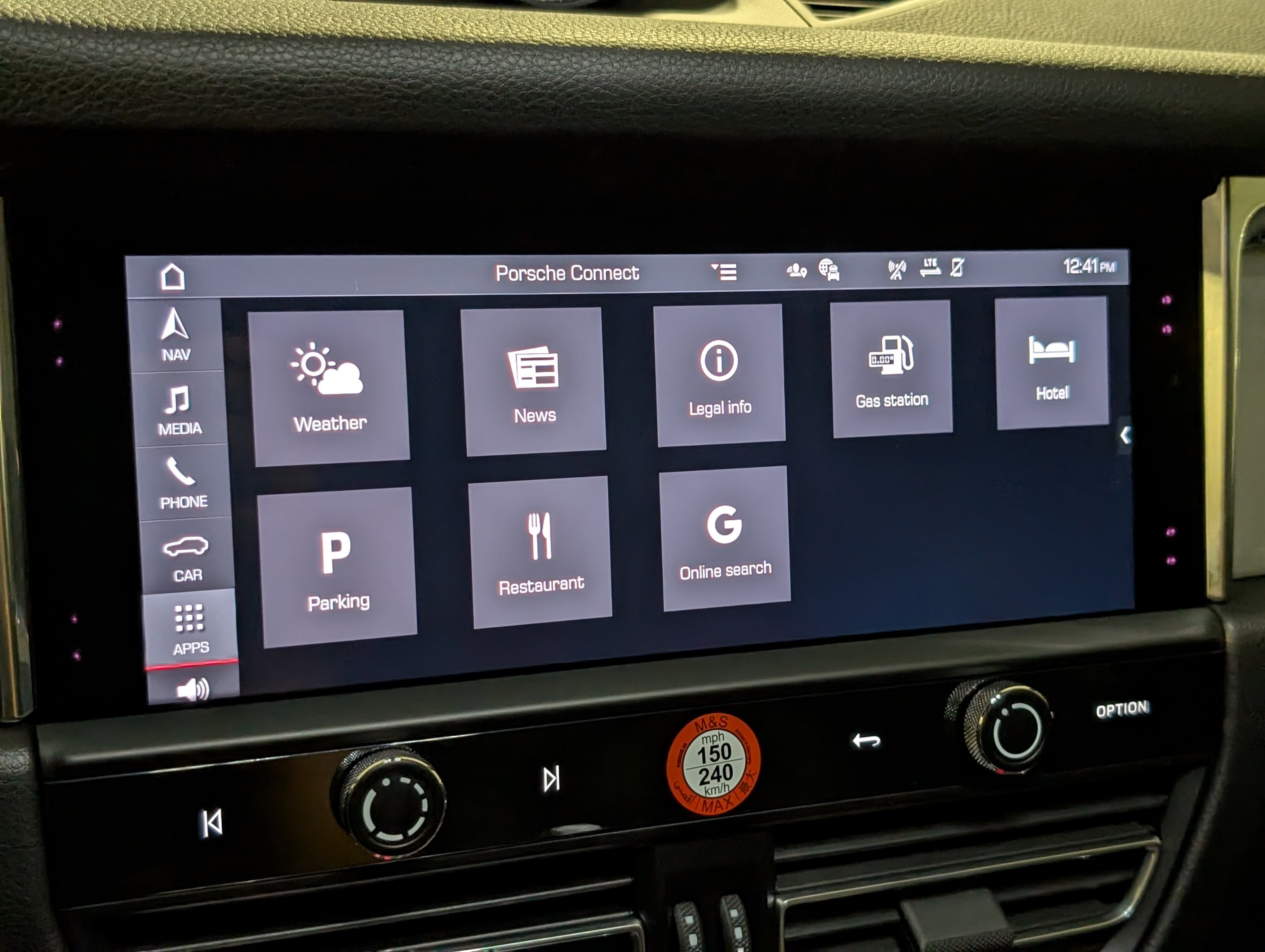 Certified 2026 Porsche Macan AWD/4WD image 39