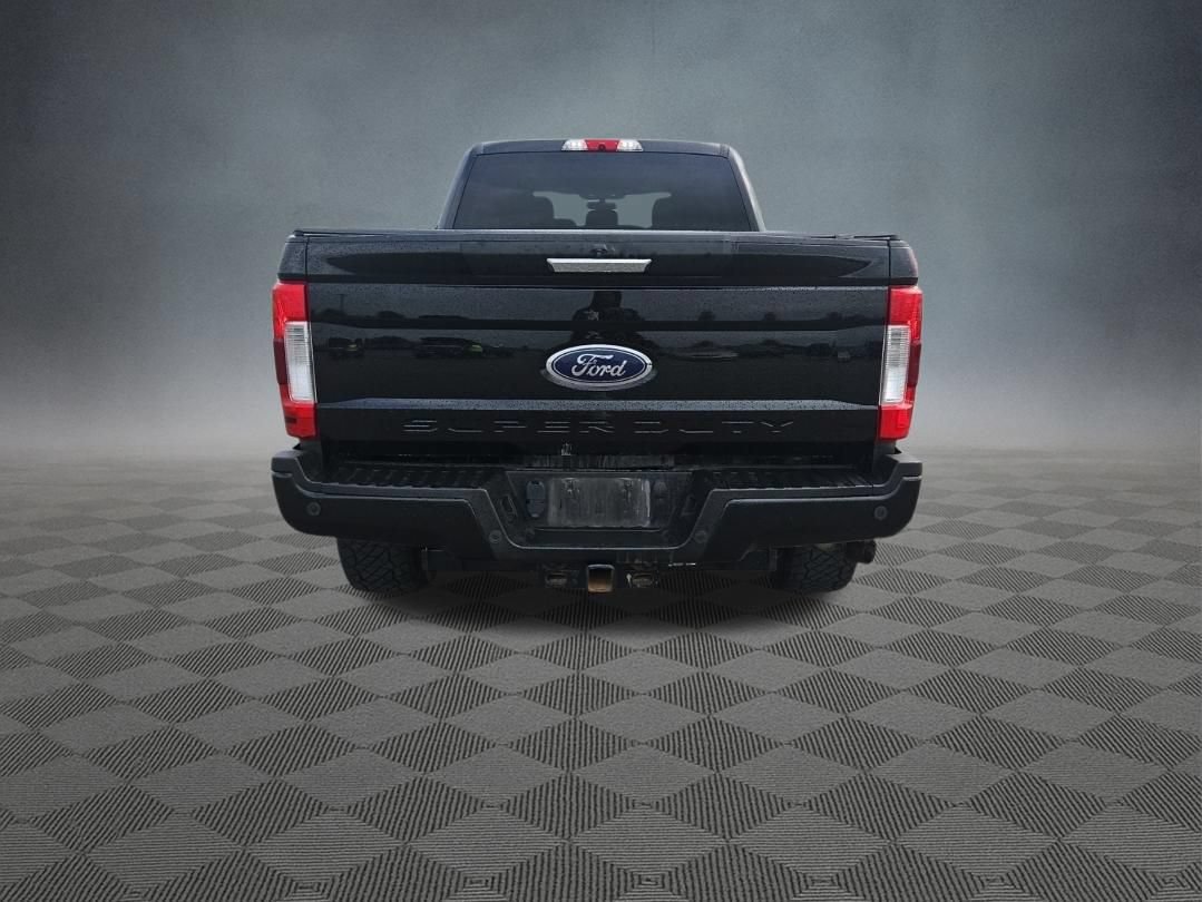 Used 2019 Ford F250 XLT w/ XLT Premium Package AWD/4WD image 4