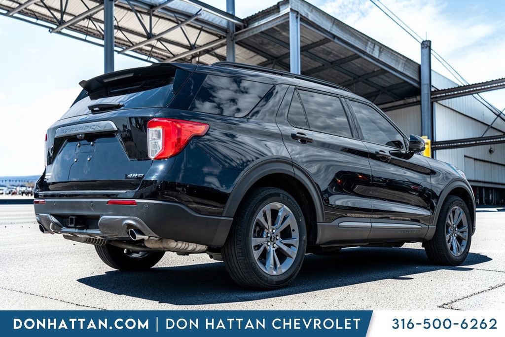 Used 2023 Ford Explorer XLT w/ Equipment Group 202A AWD/4WD image 39