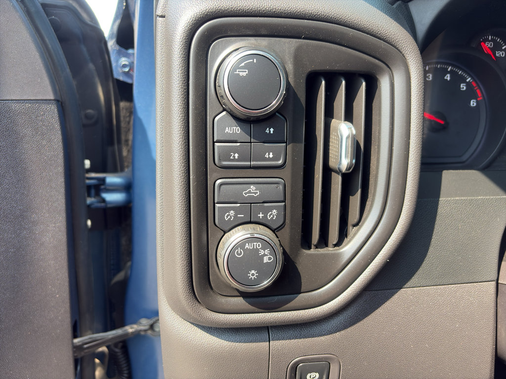Used 2024 Chevrolet Silverado 1500 Custom Trail Boss AWD/4WD image 18