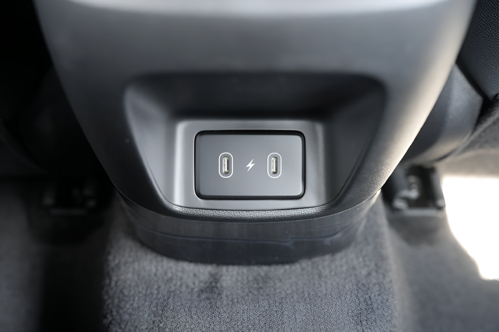 New 2026 Hyundai Elantra SEL Sport FWD image 16