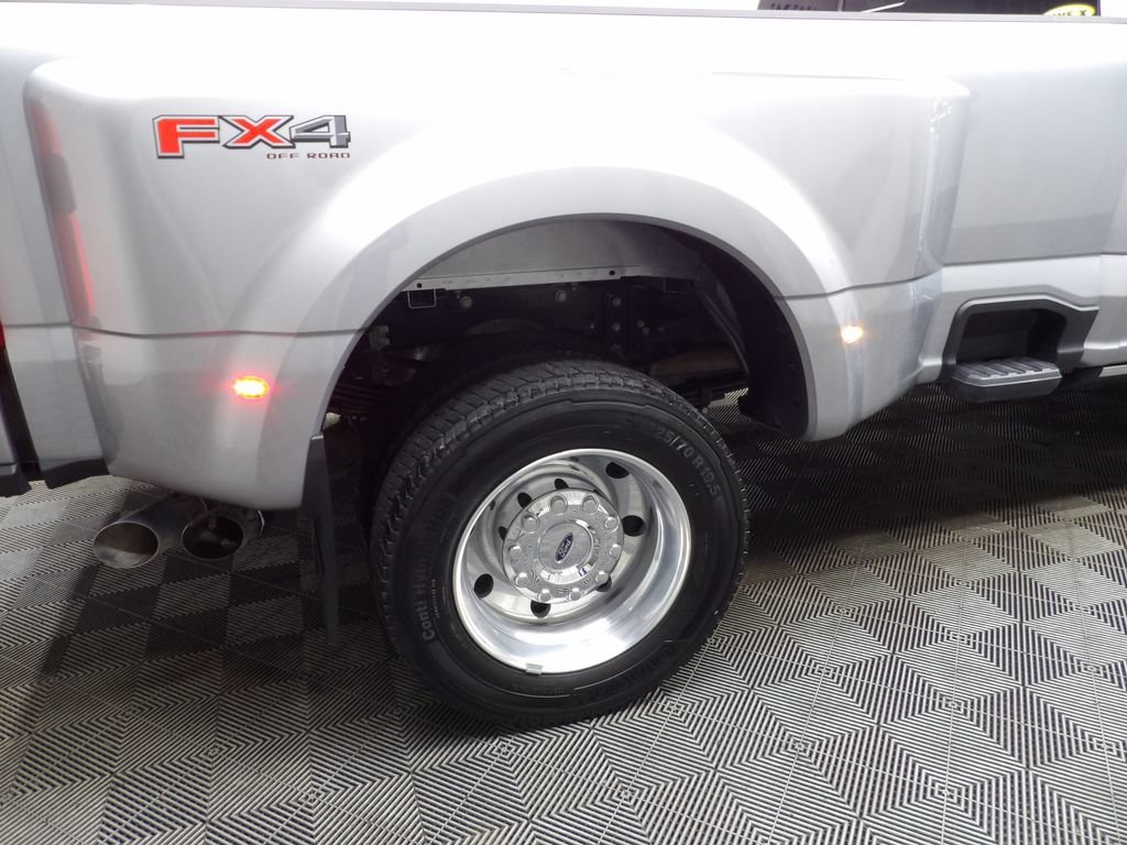 Used 2023 Ford F450 Platinum w/ FX4 Off-Road Package AWD/4WD image 40