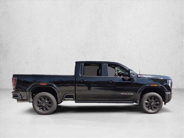 Used 2024 GMC Sierra 2500 AT4 w/ AT4 Premium Plus Package AWD/4WD image 4