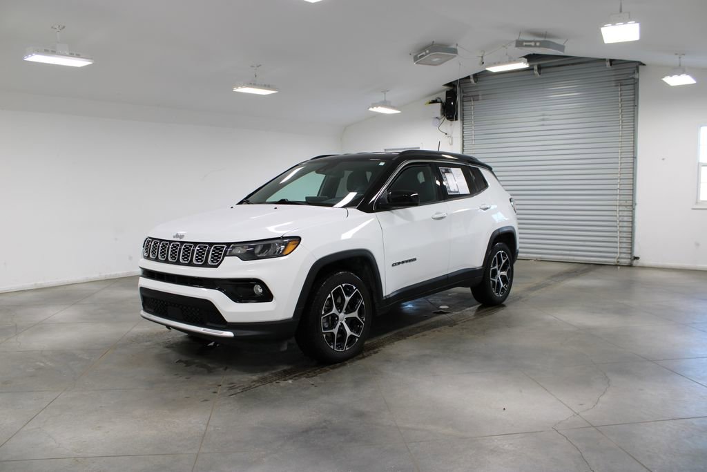 Used 2024 Jeep Compass Limited image 4