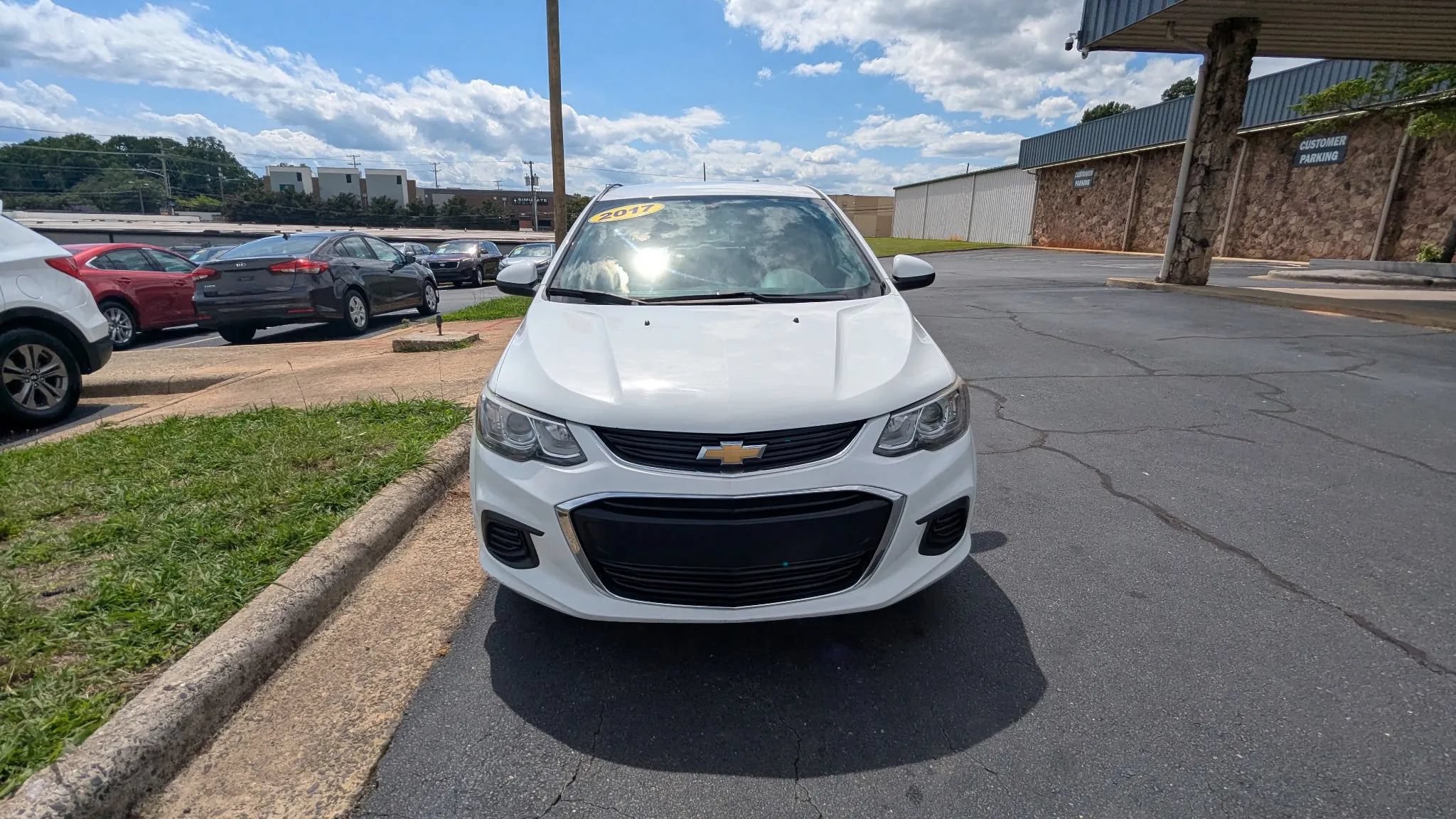 Used 2017 Chevrolet Sonic LT FWD image 2