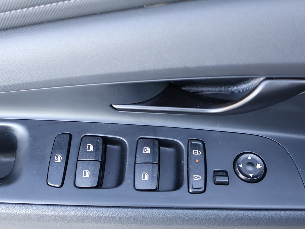 Used 2025 Hyundai Elantra Sport w/ Cargo Package image 35