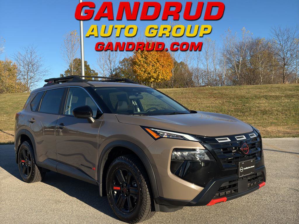 Certified 2025 Nissan Rogue SV image 1