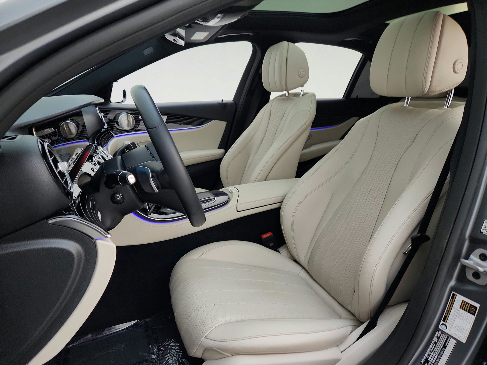 Certified 2023 Mercedes-Benz E 450 4MATIC Sedan image 17