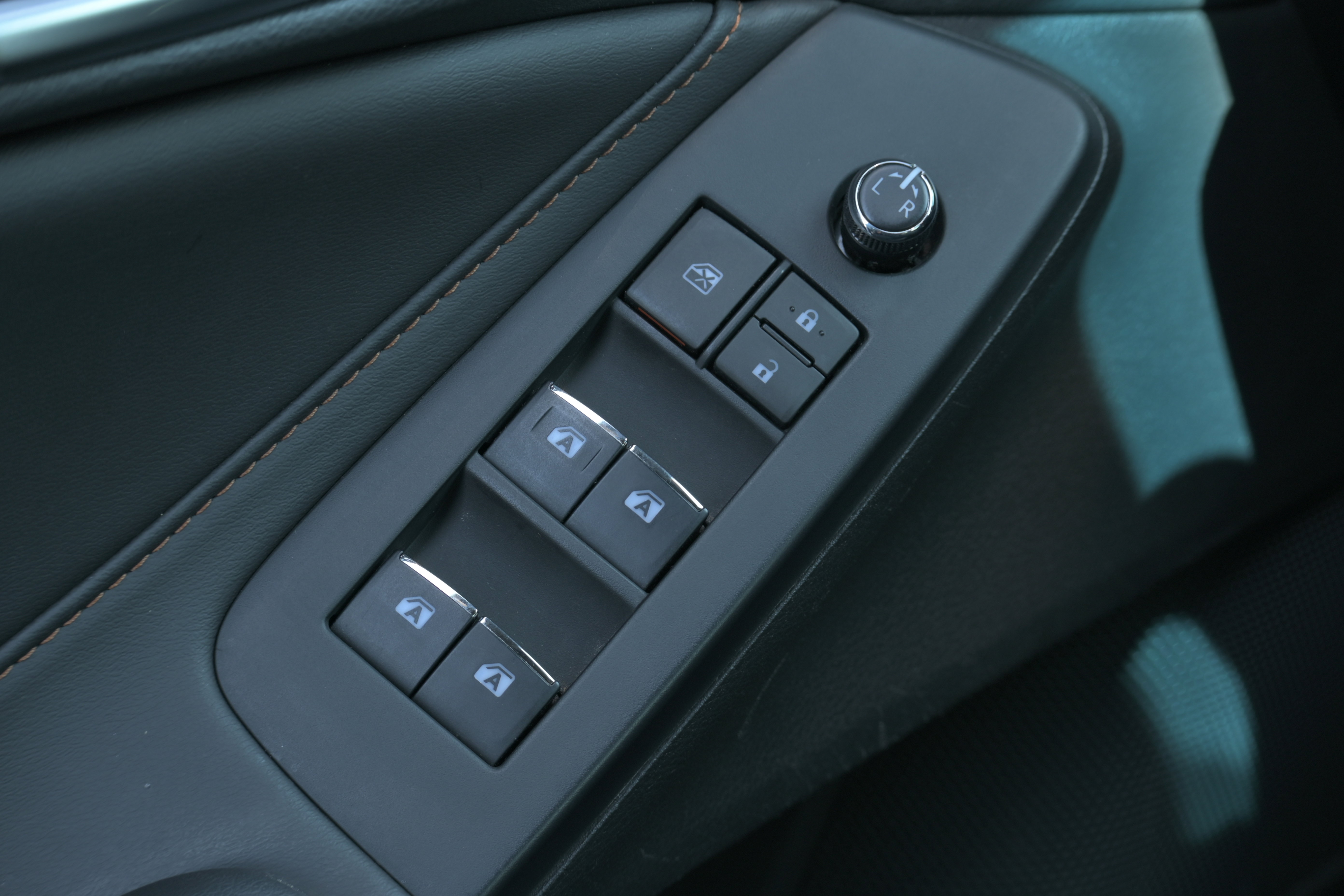 Used 2021 Toyota Avalon XSE FWD image 26