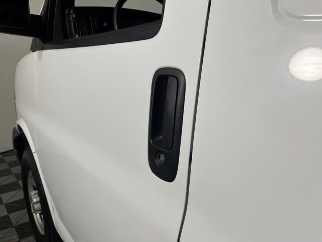 Used 2024 Chevrolet Express 2500 w/ Driver Convenience Package image 13