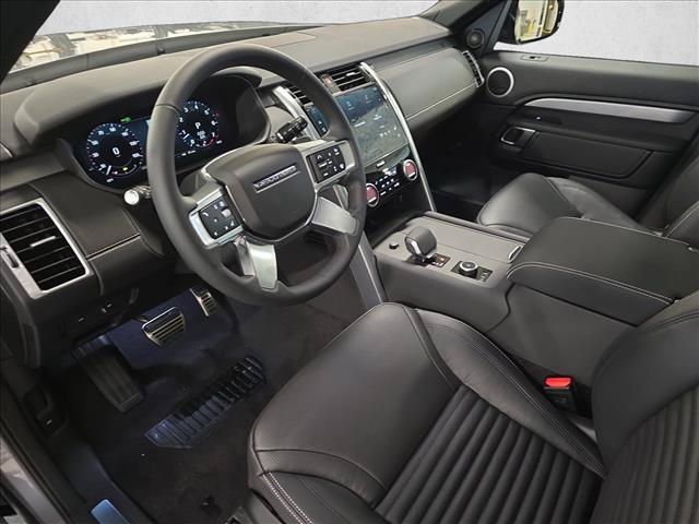 Used 2026 Land Rover Discovery Limited Edition AWD/4WD image 18