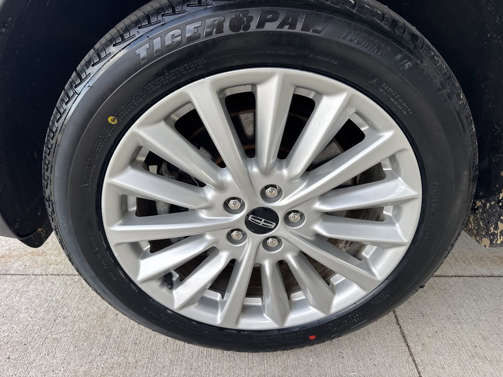 Used 2019 Lincoln MKC Premiere image 15