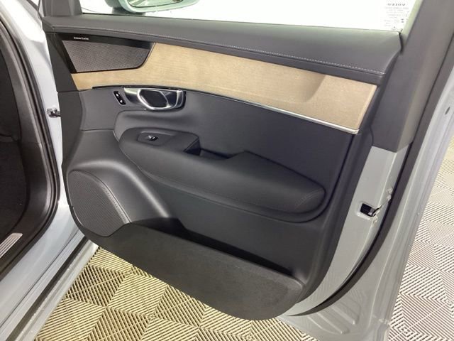 New 2026 Volvo XC90 B6 Plus w/ Protection Package Premier image 21