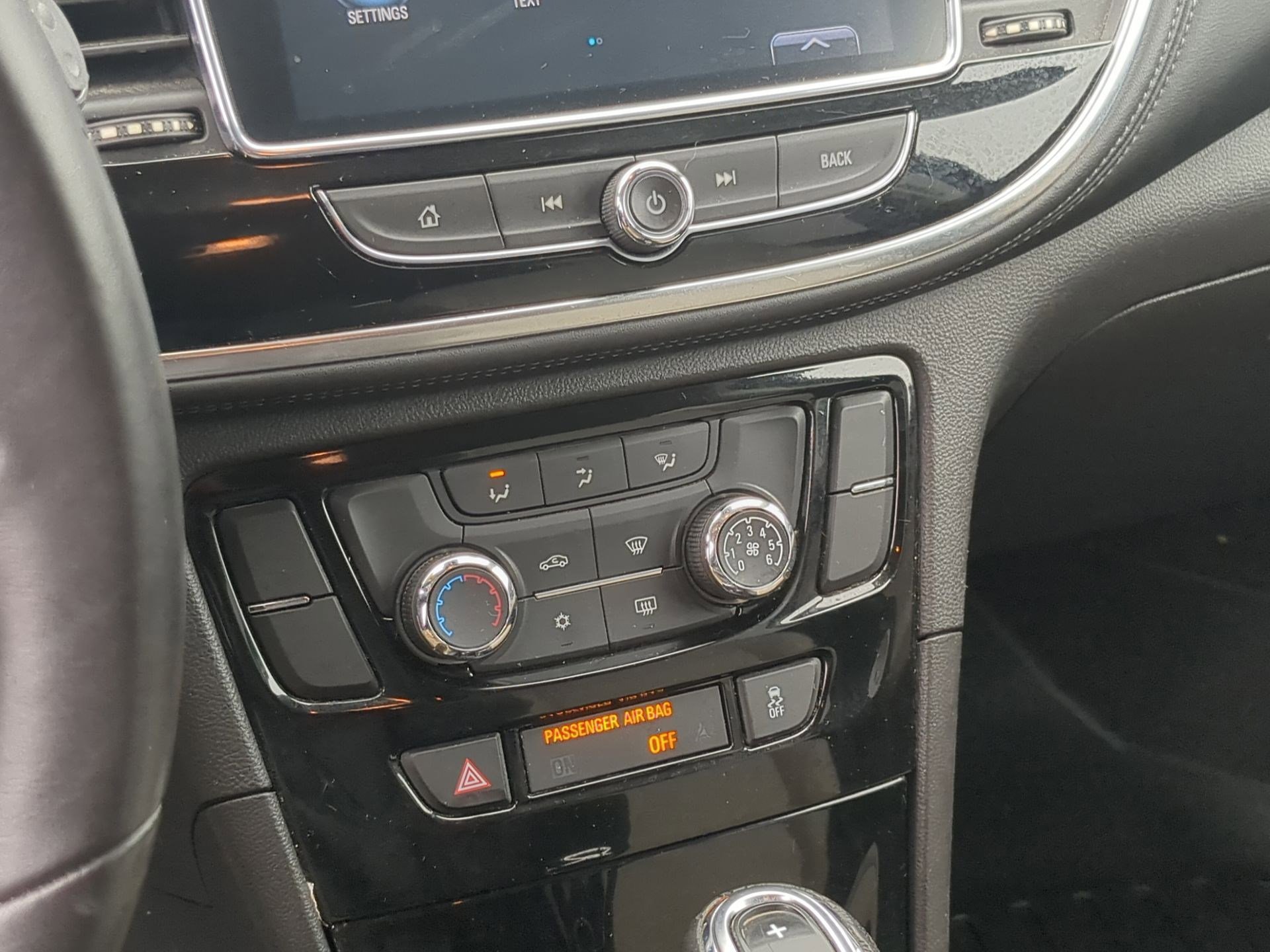 Used 2018 Buick Encore Preferred image 16