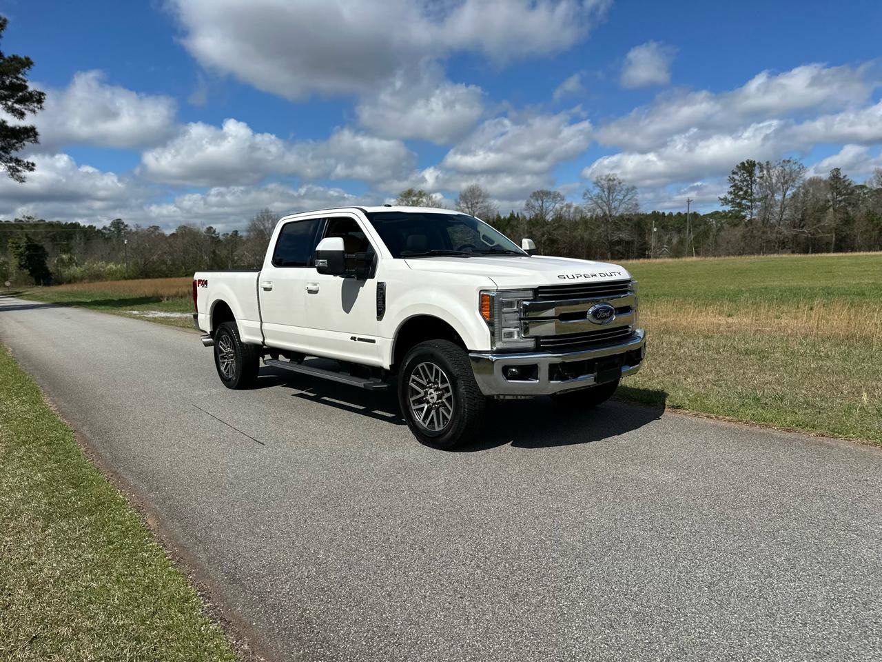 Used 2017 Ford F250 Lariat w/ Lariat Ultimate Package AWD/4WD image 5