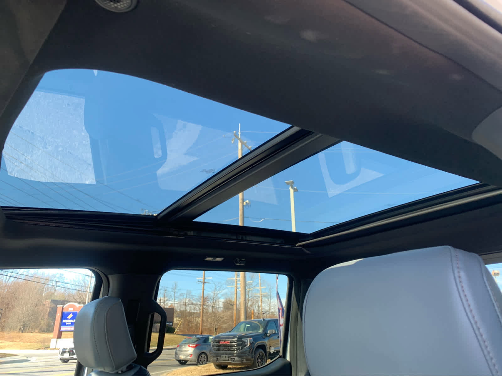 Used 2023 Ford F150 Lightning Lariat w/ Equipment Group 511A High image 24