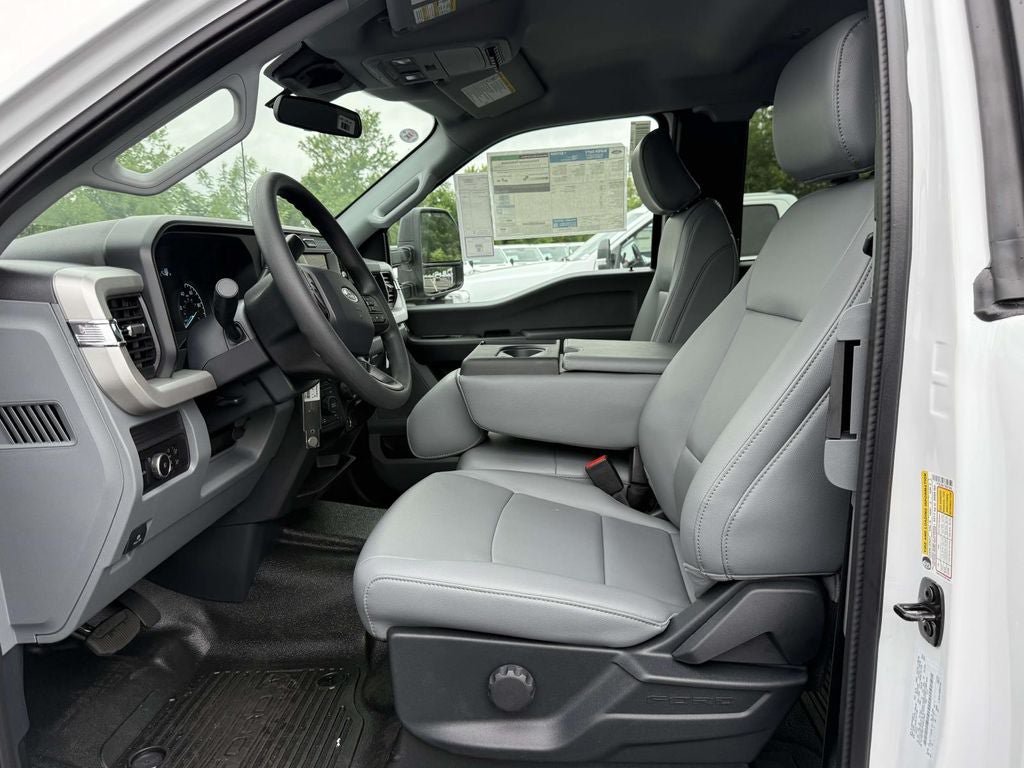 New 2026 Ford F350 XL w/ FX4 Off-Road Package AWD/4WD image 9