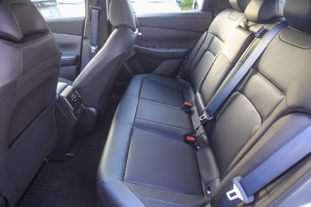 New 2026 Nissan Leaf SV+ w/ Floor Mat Package (SV+) FWD image 20