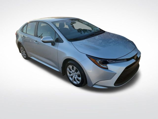 Used 2025 Toyota Corolla LE image 7