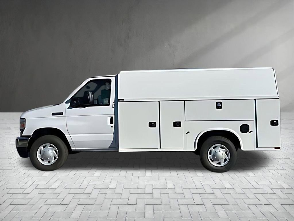 New 2026 Ford E-350 and Econoline 350 Super Duty w/ Power Equipment Group RWD image 4