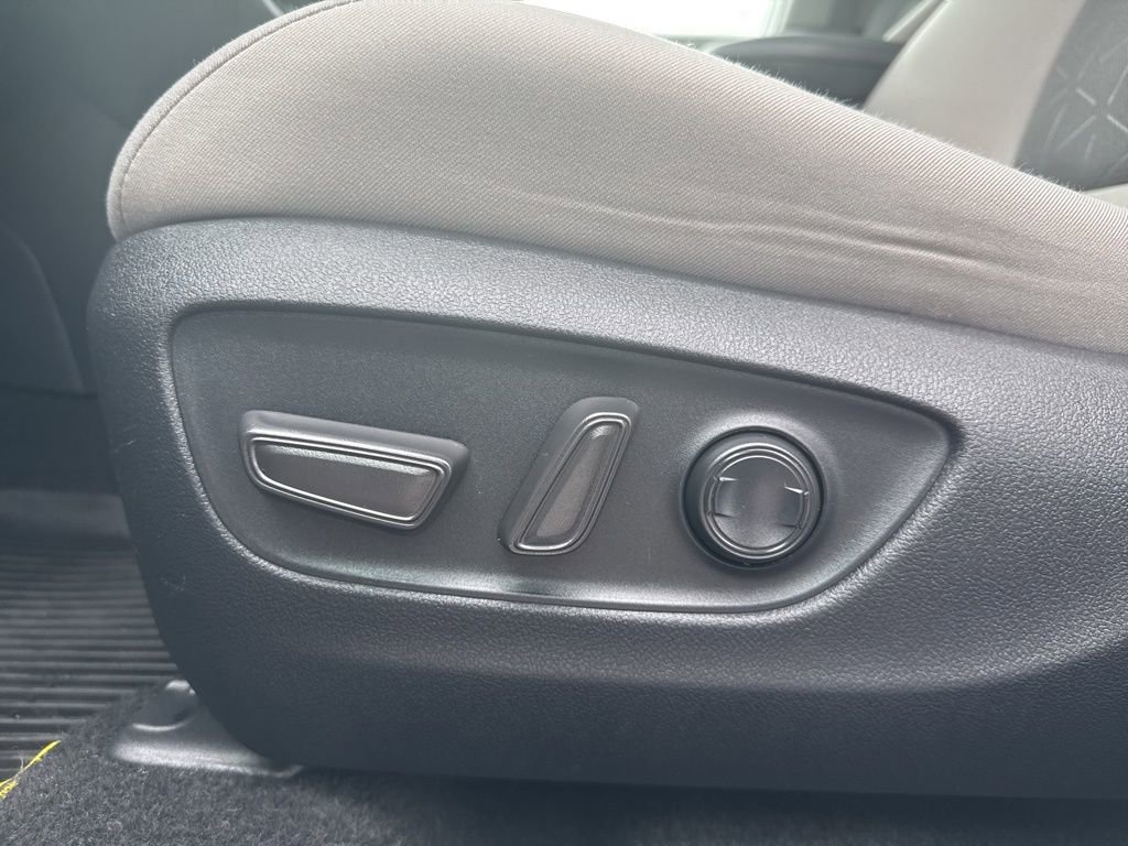 Used 2024 Toyota RAV4 XLE w/ Convenience Package image 11