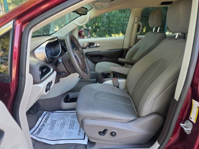 Used 2018 Chrysler Pacifica Touring Plus w/ Tire & Wheel Group image 23