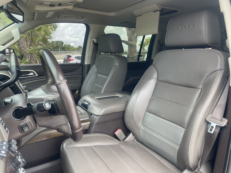 Used 2019 GMC Yukon XL Denali w/ Denali Ultimate Package image 2