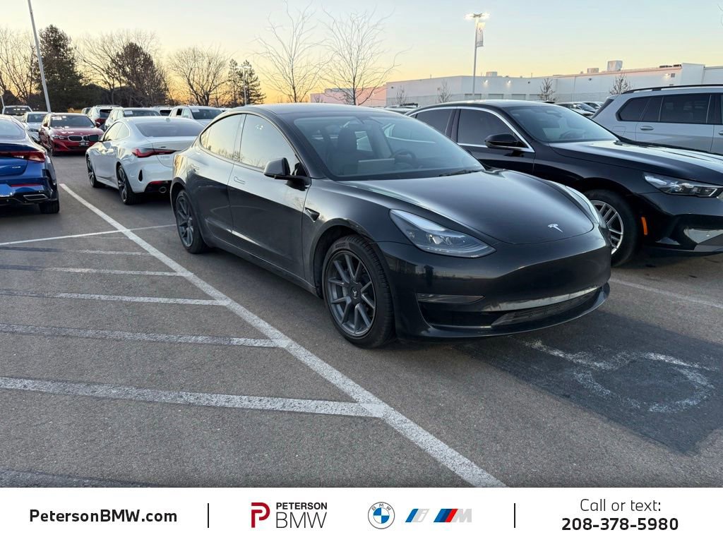 Used 2023 Tesla Model 3 Standard Range image 3