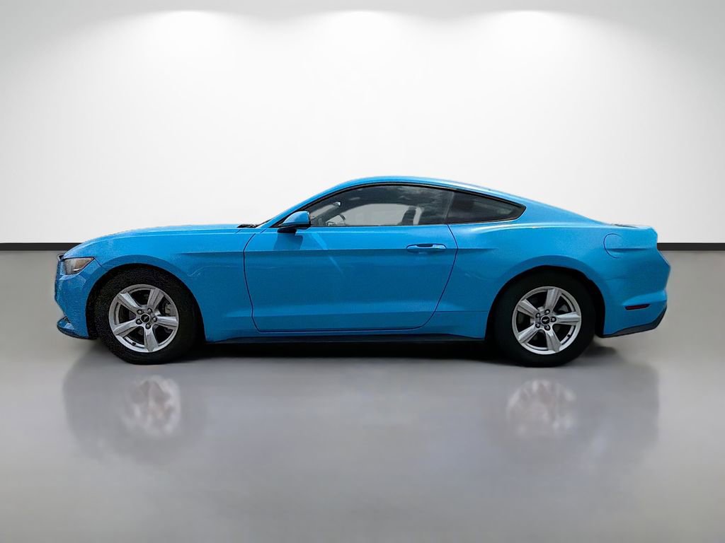 Used 2017 Ford Mustang Coupe image 6