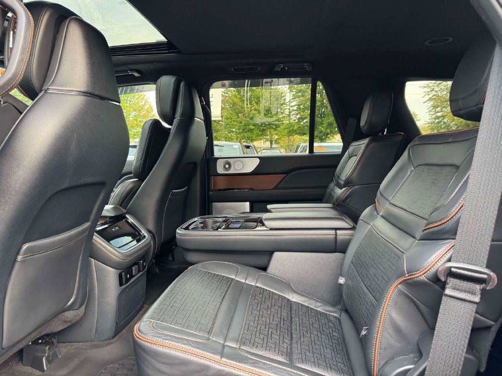 Used 2024 Lincoln Navigator Black Label AWD/4WD image 13