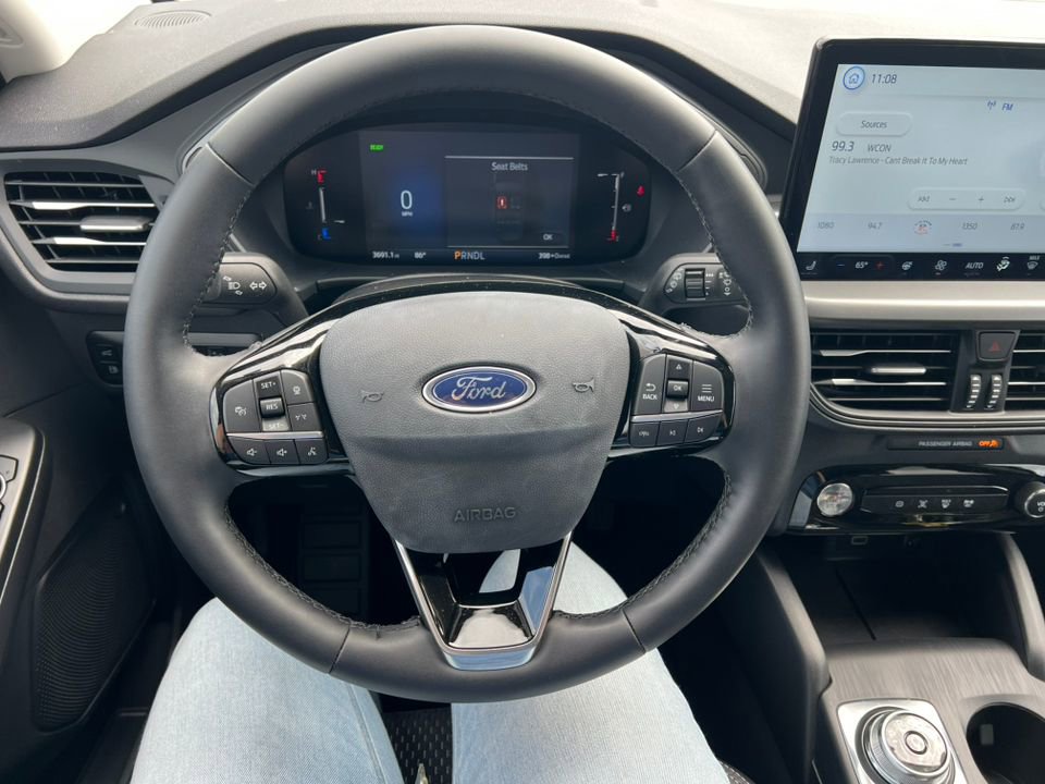 New 2025 Ford Escape SE w/ Class II Trailer Tow Package image 25