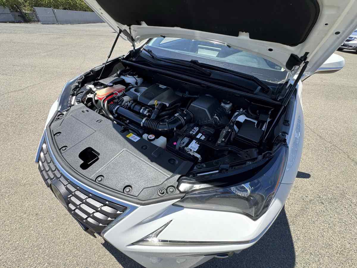 Used 2018 Lexus NX 300 FWD image 41
