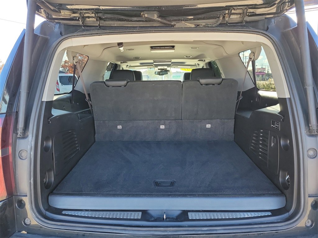 Used 2017 Chevrolet Suburban Premier image 7