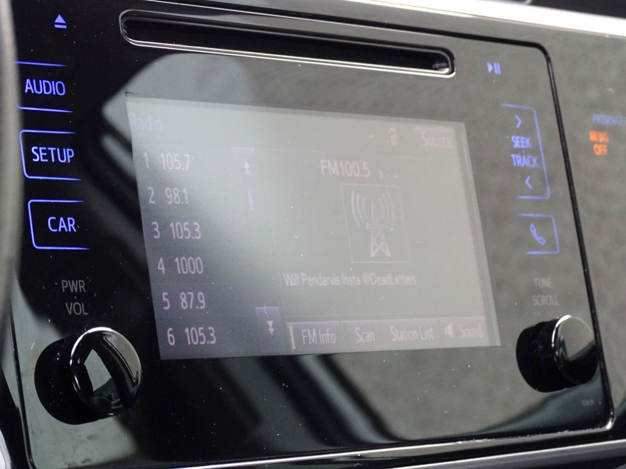 Used 2019 Toyota Corolla SE FWD image 24