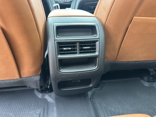 Certified 2024 Cadillac XT5 Premium Luxury w/ LPO, Floor Liner Package AWD/4WD image 20