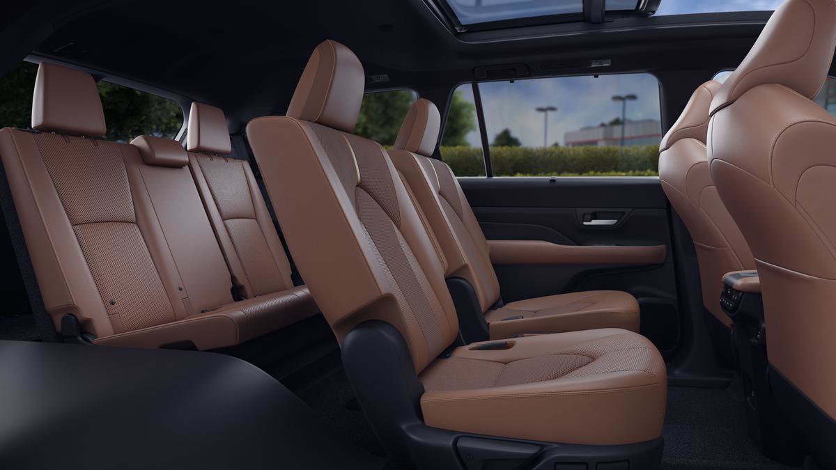 New 2026 Toyota Grand Highlander AWD Hybrid image 21