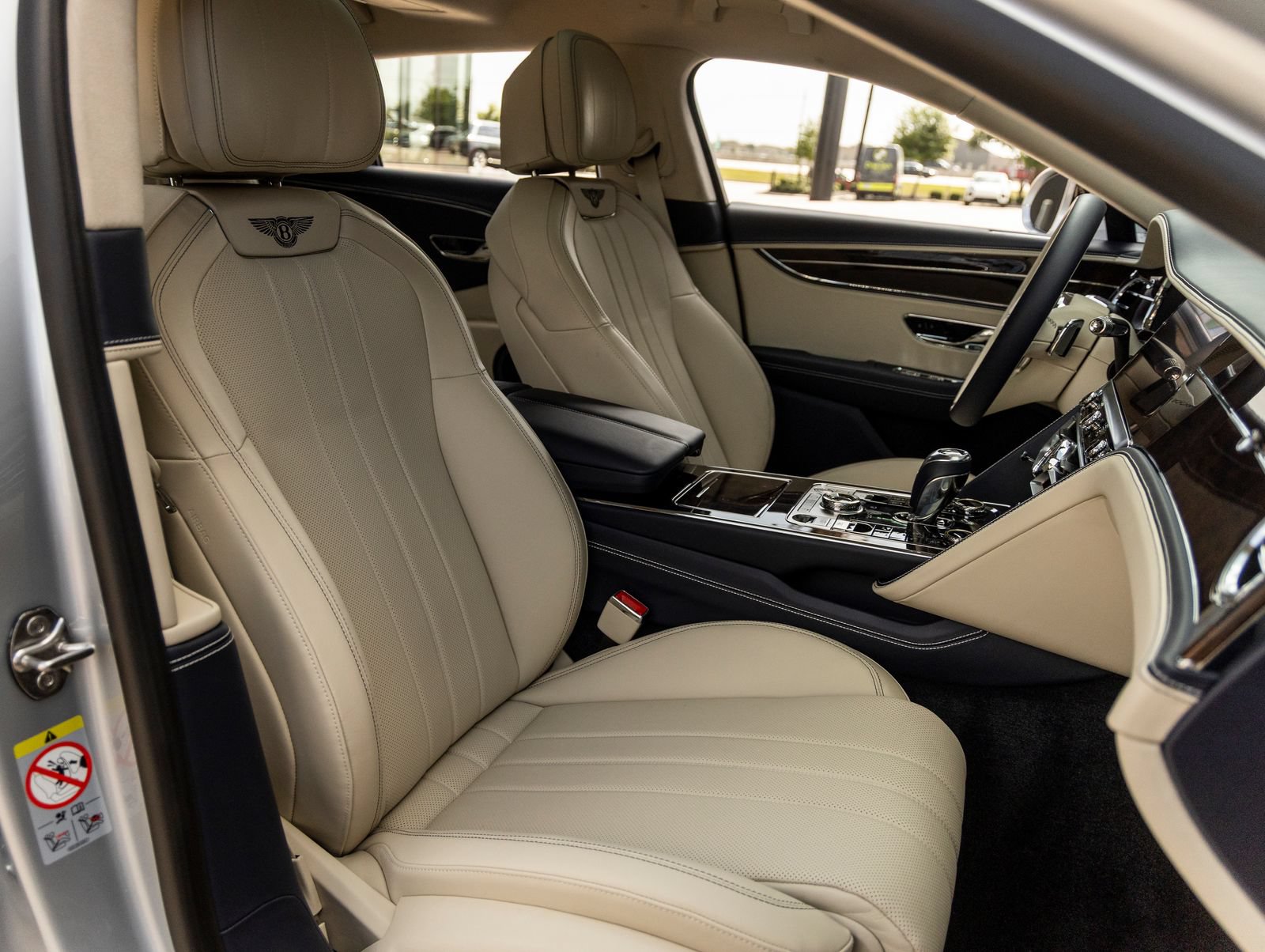 Used 2026 Bentley Flying Spur V8 AWD/4WD image 51