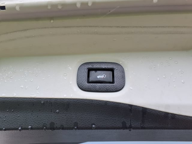 Used 2019 Nissan Rogue SV FWD image 13