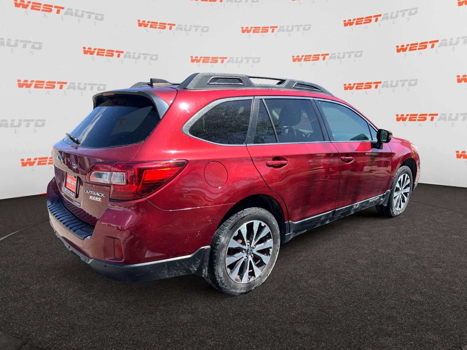 Used 2017 Subaru Outback 2.5i Limited AWD/4WD image 5