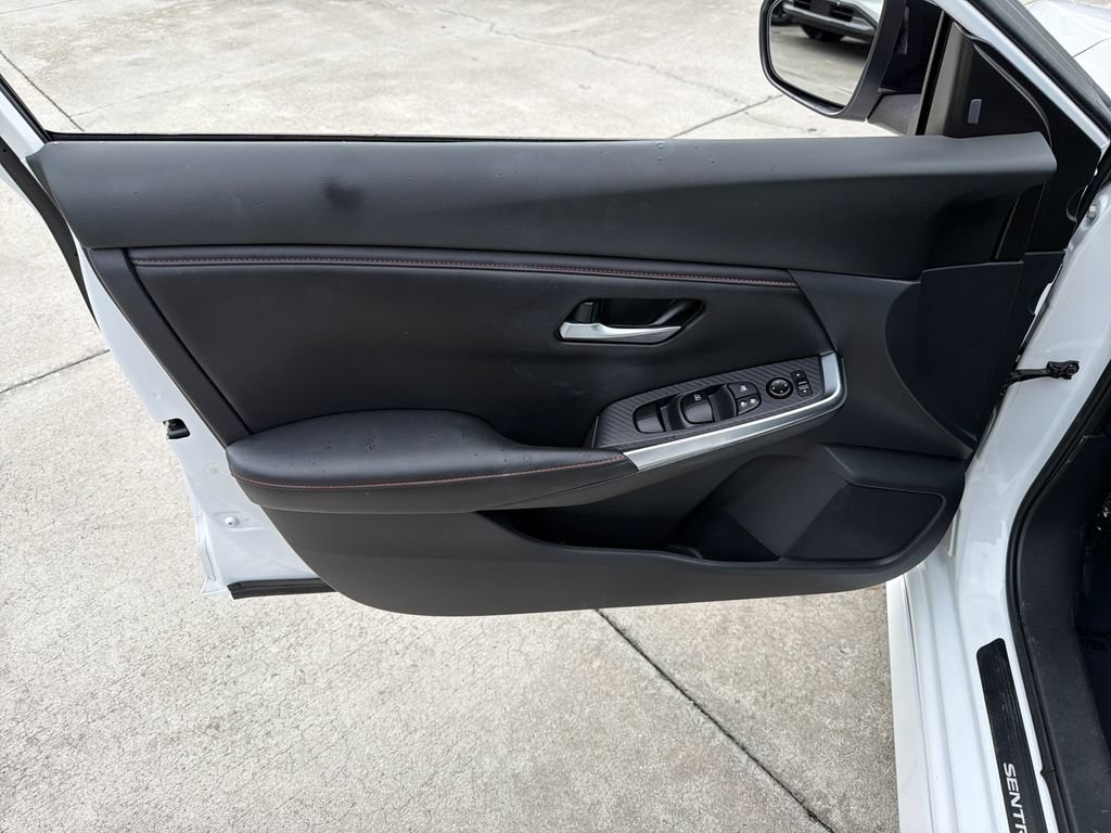 Used 2023 Nissan Sentra SR w/ Trunk Package FWD image 16