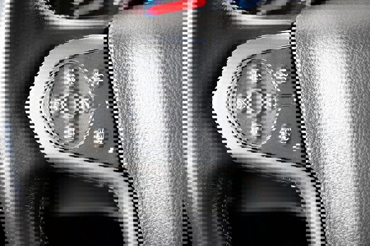 Used 2016 Chevrolet Suburban LTZ image 27