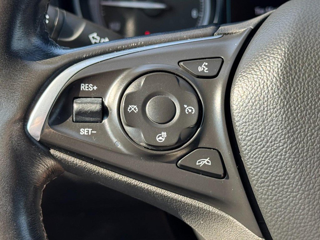 Used 2019 Buick Envision Essence AWD/4WD image 20