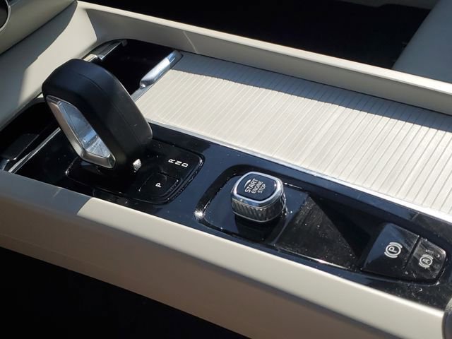 Used 2024 Volvo S60 B5 Core image 18