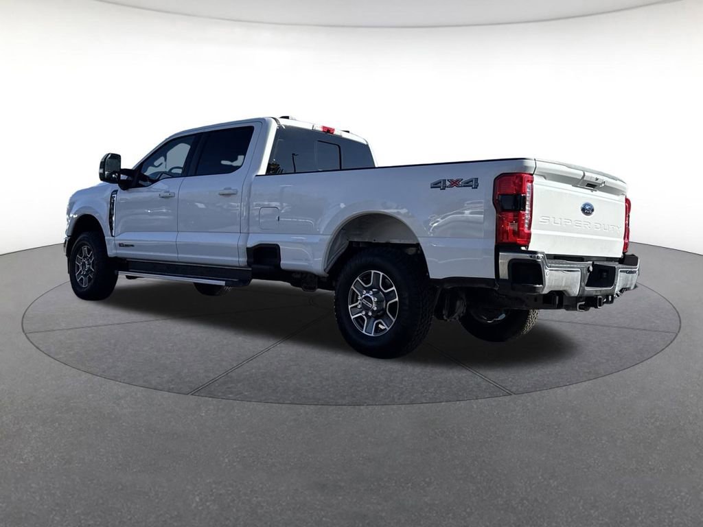 Used 2023 Ford F350 Lariat image 3