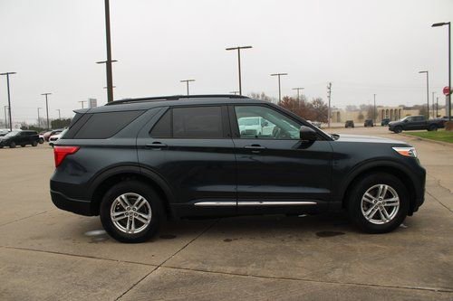 Used 2022 Ford Explorer XLT image 22