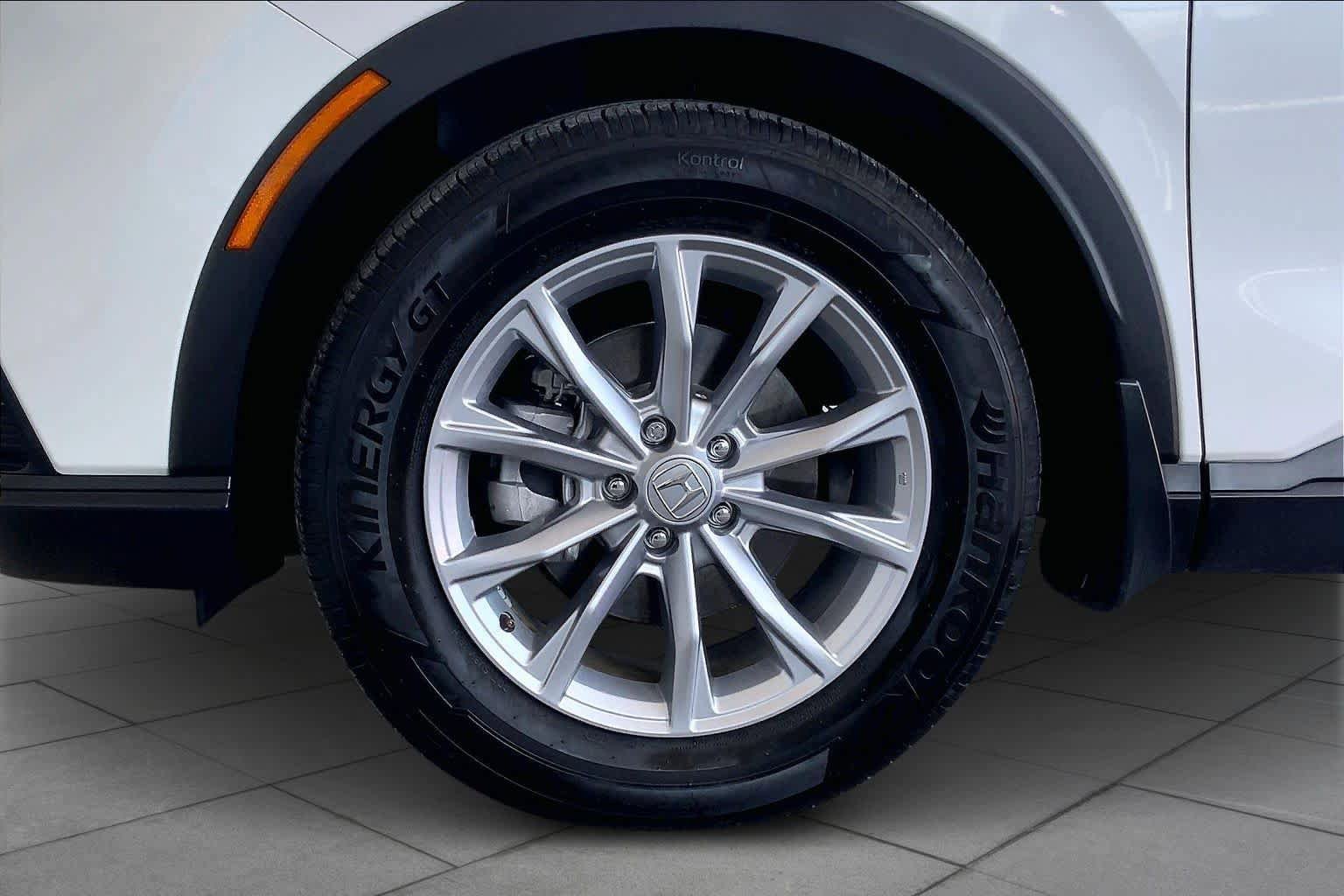 Used 2023 Honda CR-V EX image 11